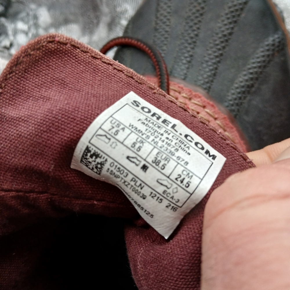 Sorel Women's Size 7.5 brown and Black Rain Winter Boots - Picture 3 of 7